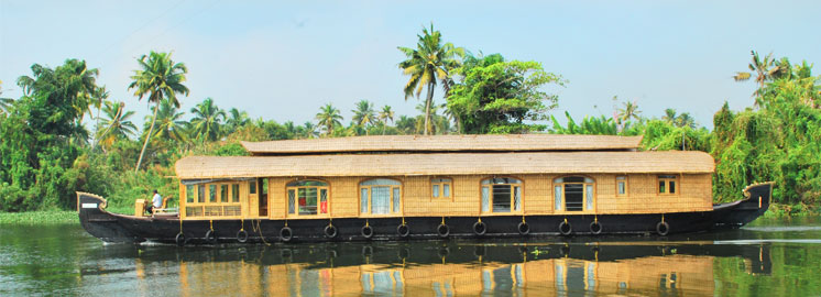 Kerala 3 bedroom houseboat