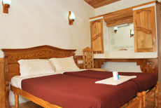 Kerala 3 bedroom houseboat